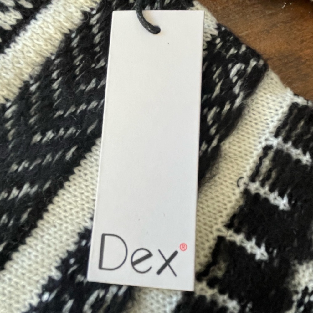 NWT Women’s Dex Sweater in Black and Creamy White in Size XS. - Picture 11 of 12